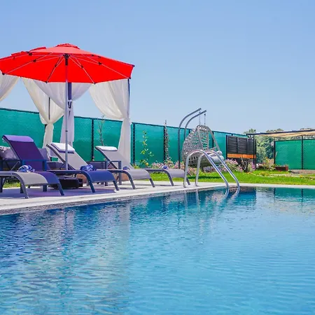 מלון Denize 500 Metre 4 Kisilik Kayram