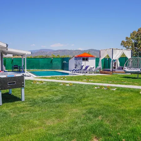 מלון Denize 500 Metre 4 Kisilik Kayram